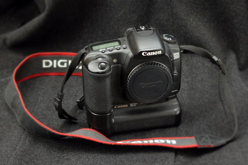 Canon EOS 20D Digital SLR + BG-E2 Battery Grip