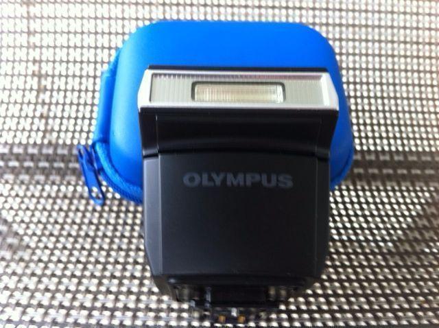 Olympus flash unit FL-LM3
