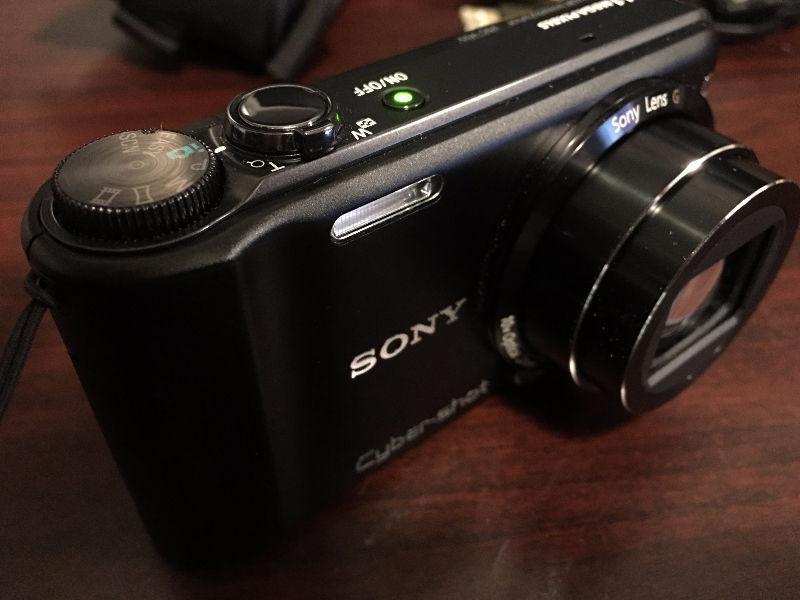 Sony DSC-H55 pocket-size digital camera
