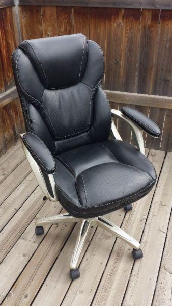Leather Executive Office Chair - Ergonomic