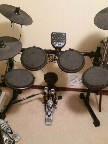 Elec drum kit. Used 3 times