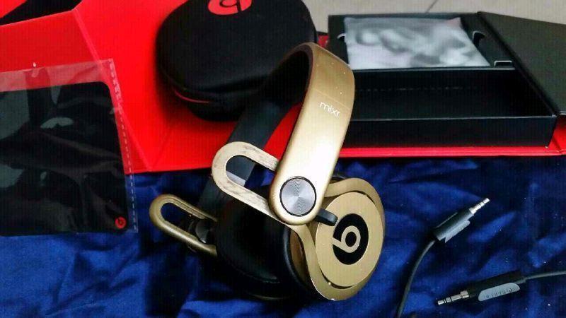 Limited Edition Gold Mixr Beats