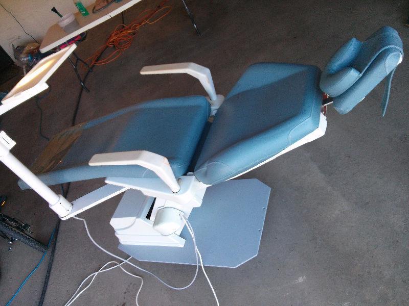 Used Dental Chair with Light. Good for Tattoo, denture office