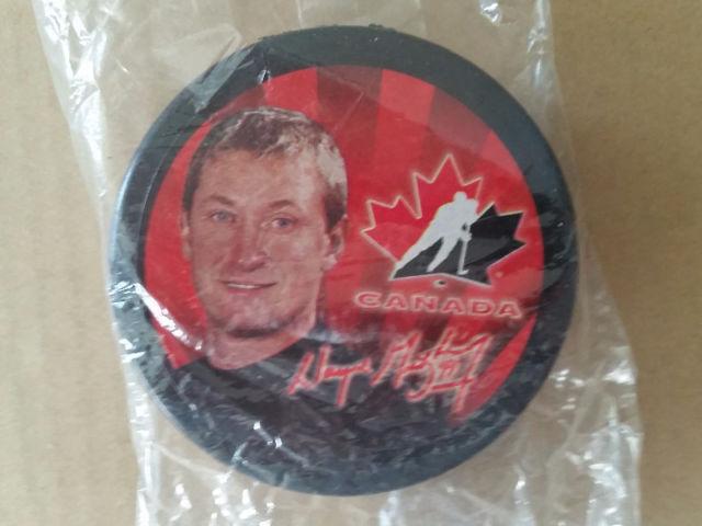 Gretzky McDonald's 2002 Olympic Puck