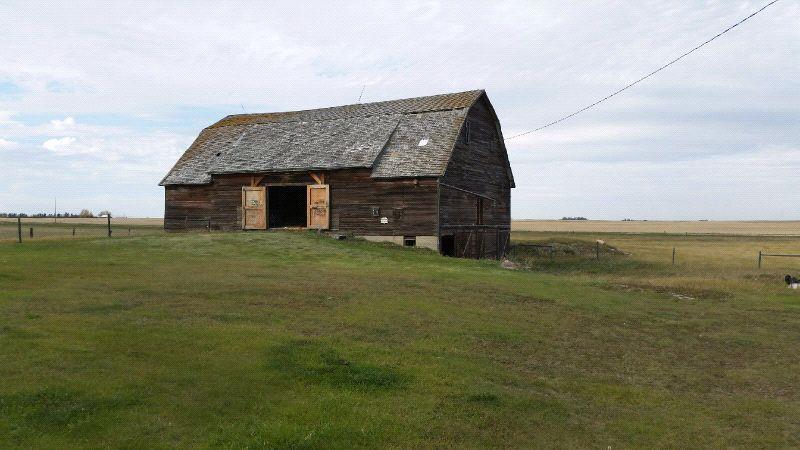 2 barns for sale. 100 000$