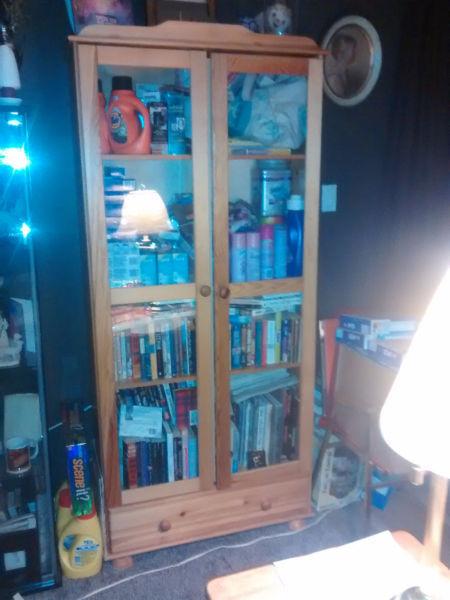 Glass cabinet/book shelf
