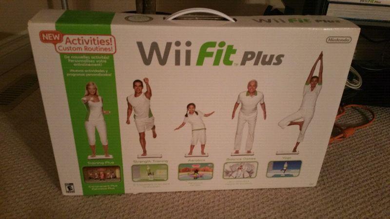 Excellent condition Nintendo Wii and Wii Fit And games!