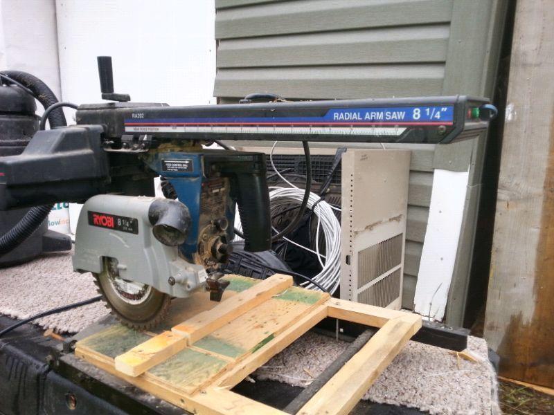 Radial arm saw 8 1/2 inch blade