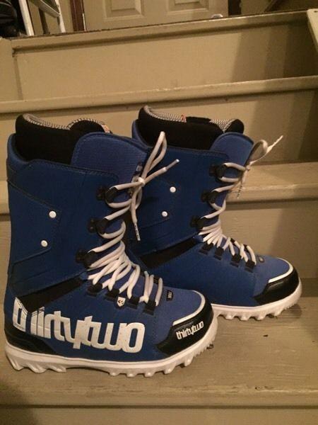 Men's 10.0 thirtytwo snowboard boots NEW
