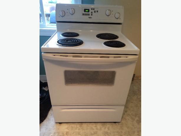 Inglis Stove 200$ INCLUDING DELIVERY