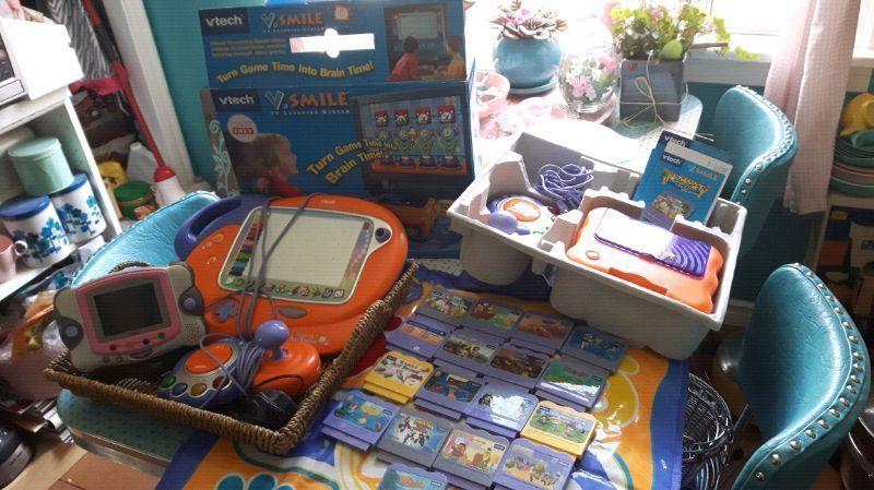 Vtech V Smile game with 17 games Art studio Dance mat and more