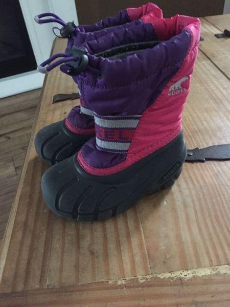 Sorel girls winter boots size 7/8