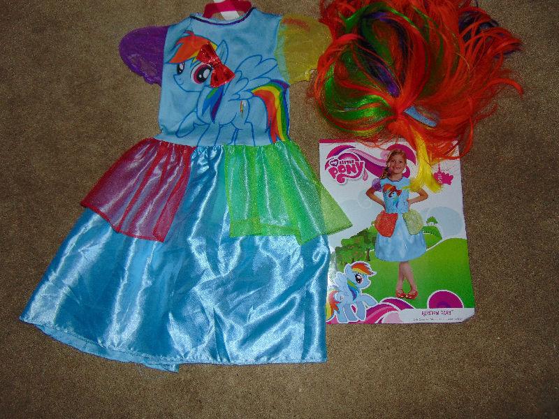My little pony costume size 7/8 with wig