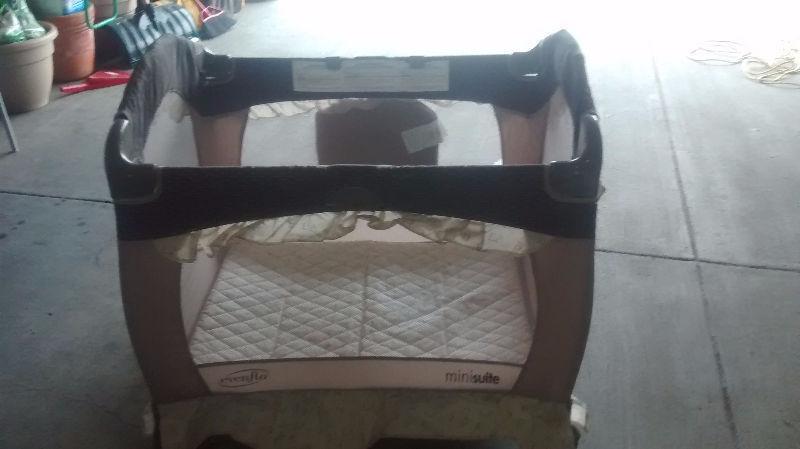 Very nice playpen with the carry on for sale $ 60