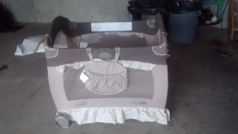 Very nice playpen with the carry on for sale $ 60