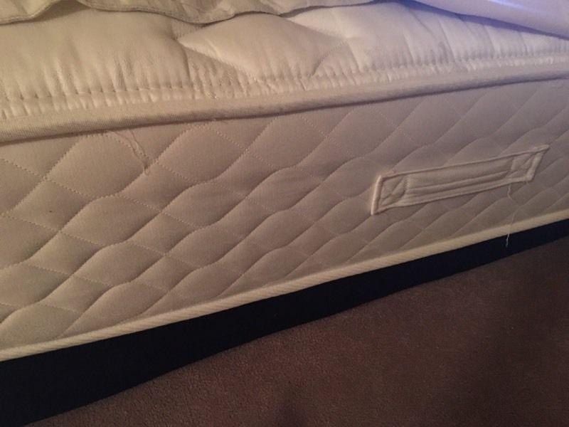 Moving sale - 8 inch double size mattress and dining table