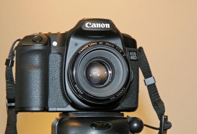 Canon 40D DSLR Camera with 50mm F1.8 Prime Lens