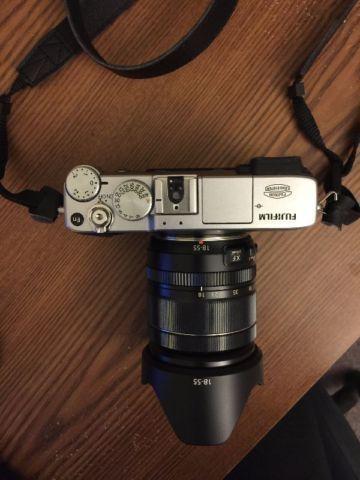 Fujifilm X-E1 16.3 MP (Silver) with 18-55mm Lens (F2.8-4R)