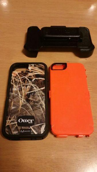 2 Otterbox iphone cases