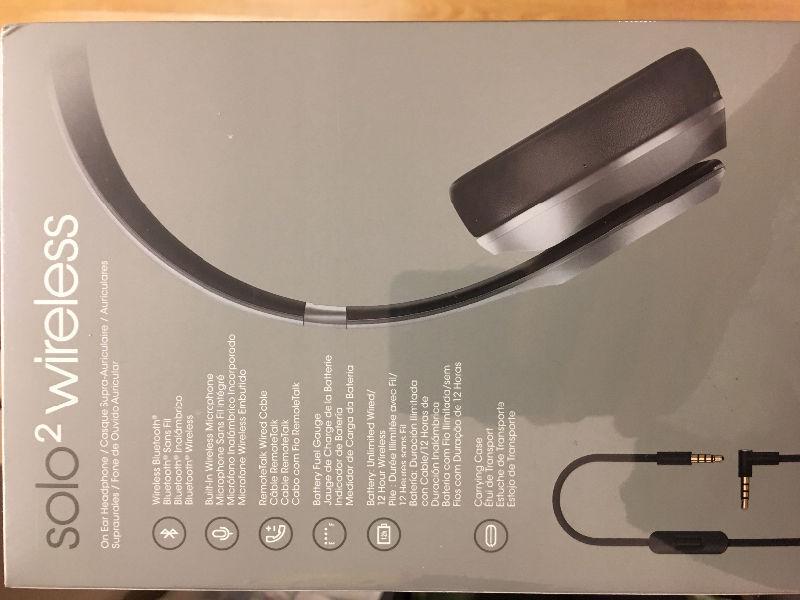Brand new in box Beats solo2 wireless special edition space gray