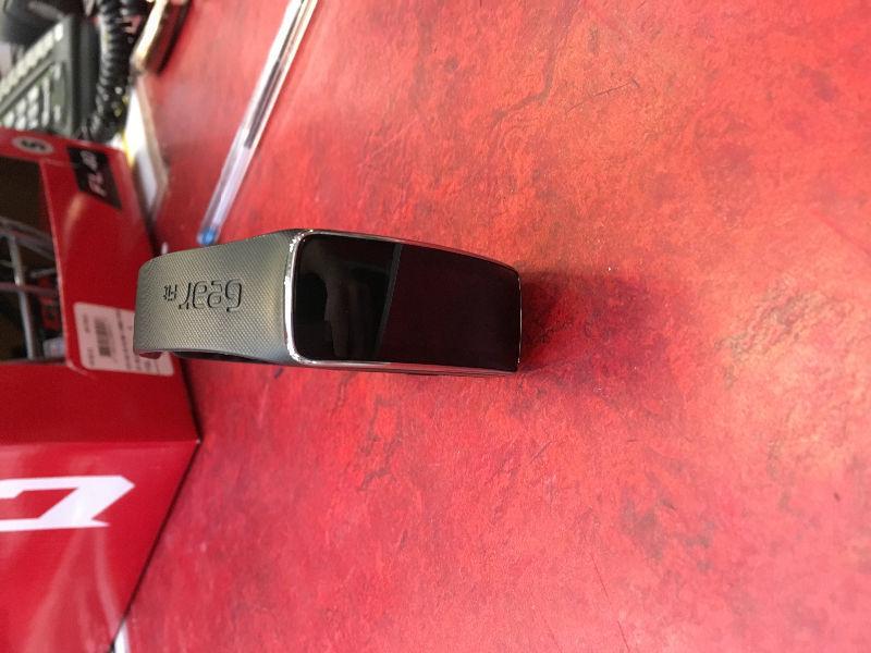 Samsung Gear Fit Fitness / Smartwatch