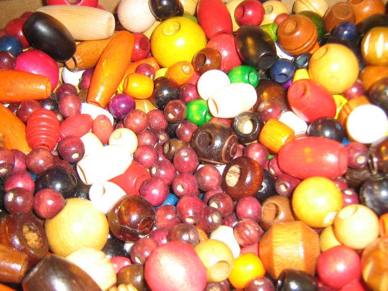 1200 plus wooden beads