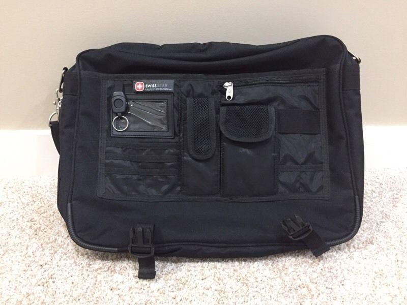 Black Swiss Gear Laptop / Messenger Bag