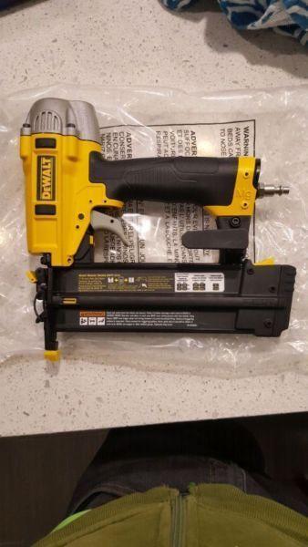 New dewalt 18ga brad nailer