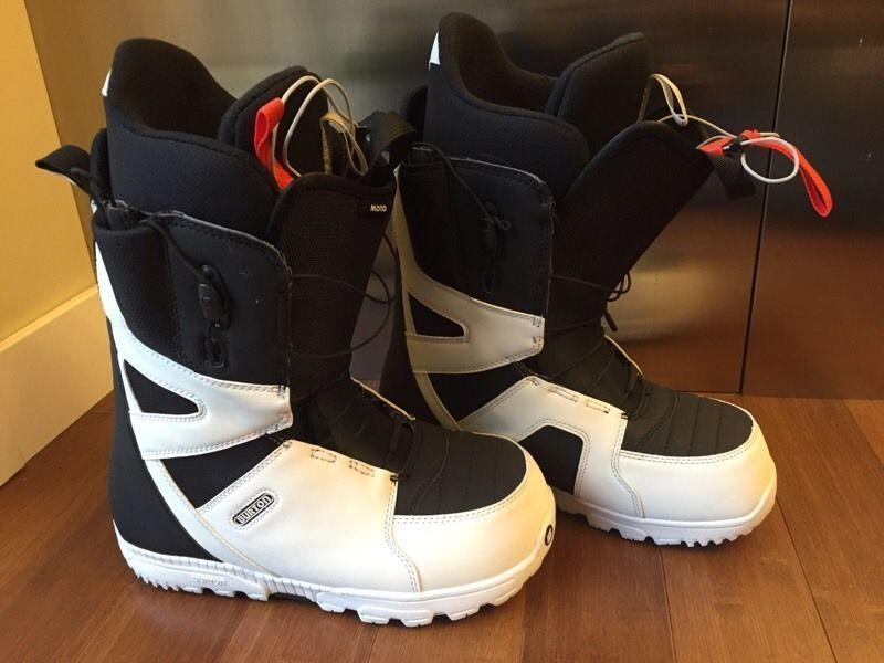 Brand new Burton men's 9.5 snowboarding boots