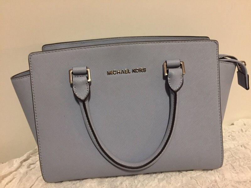 Wanted: Micheal Kors Selma Saffiano Leather