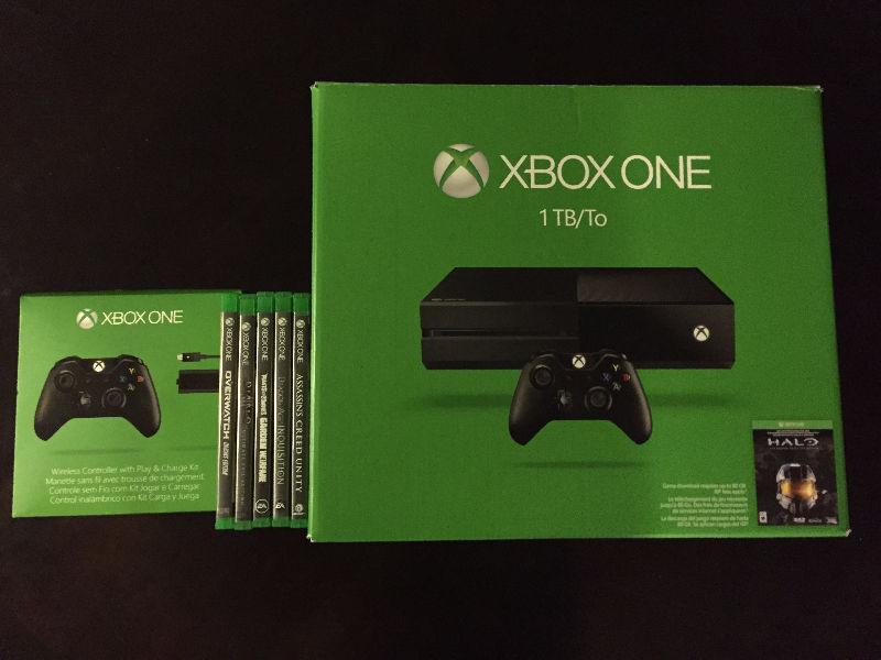 1TB mint condition Xbox One w 2 controllers, 5 games, dust cover